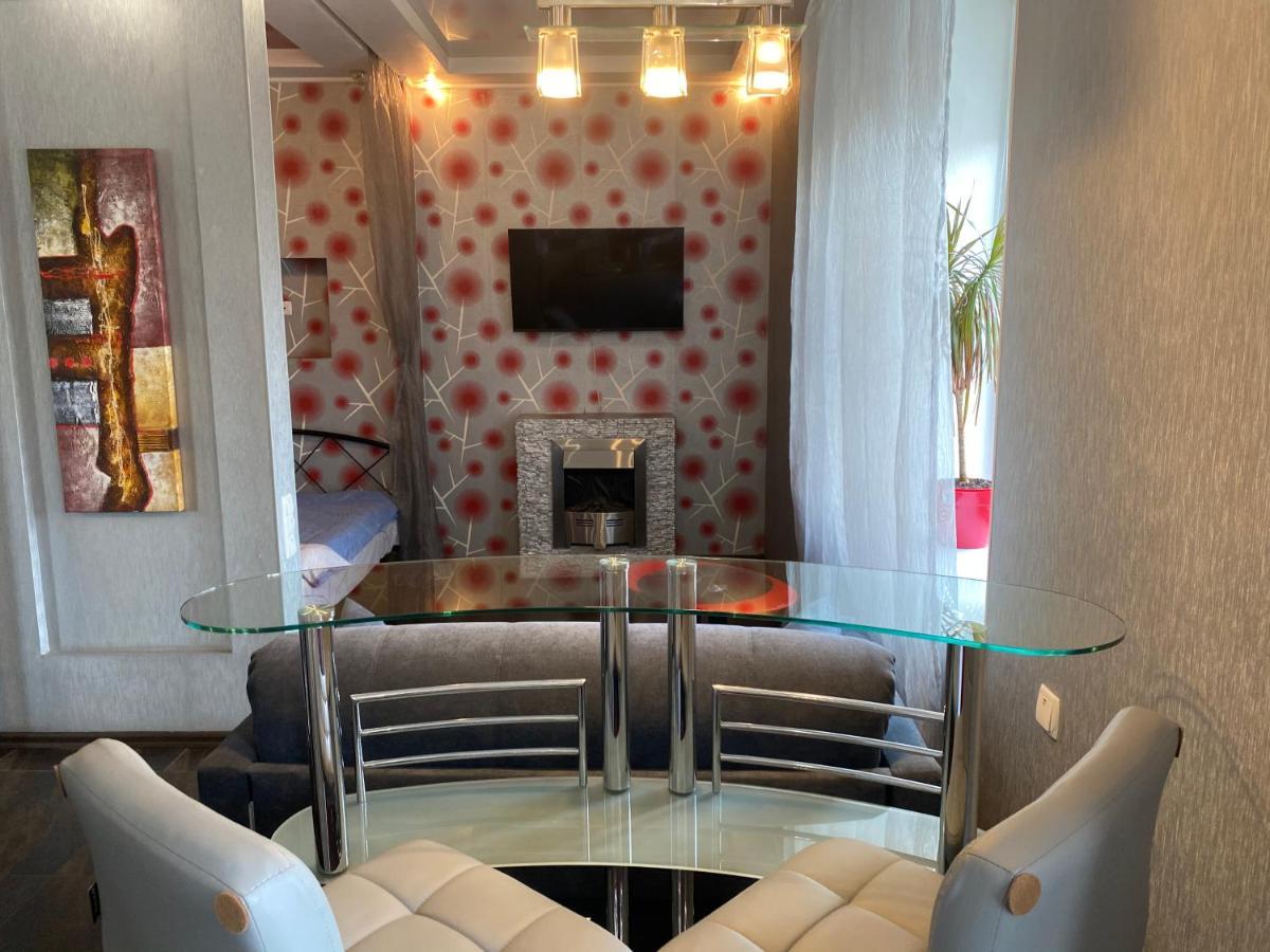 Modern Luxury Studio In The Center Of Kharkiv At Konstitutsii Square Exterior foto