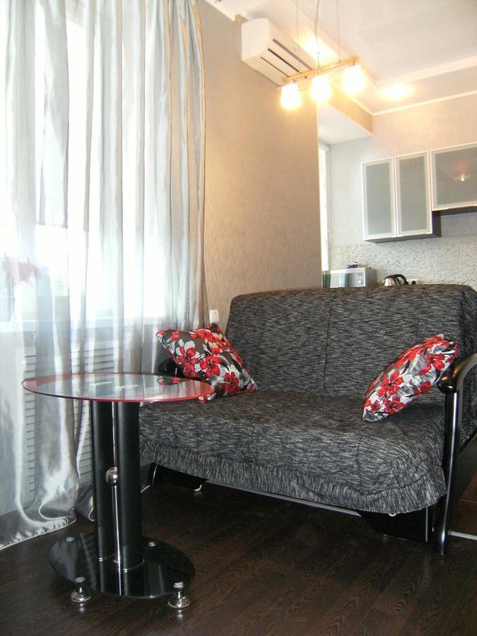 Modern Luxury Studio In The Center Of Kharkiv At Konstitutsii Square Exterior foto