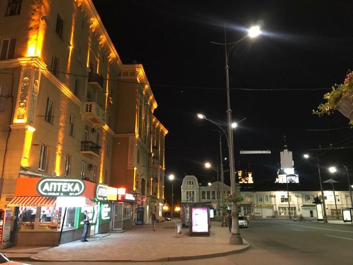 Modern Luxury Studio In The Center Of Kharkiv At Konstitutsii Square Exterior foto