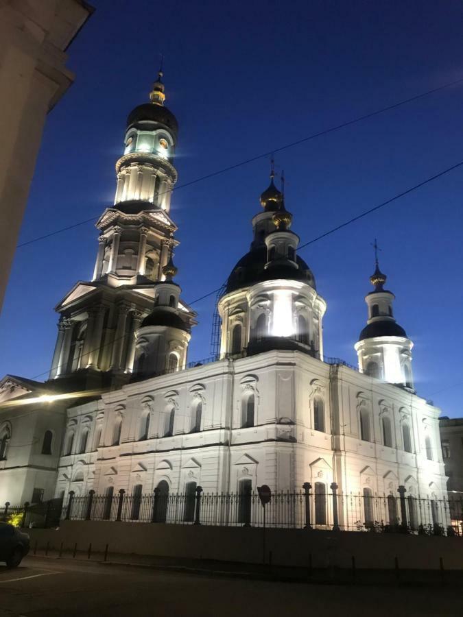 Modern Luxury Studio In The Center Of Kharkiv At Konstitutsii Square Exterior foto